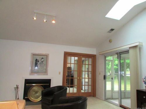 73 Hidden Ridge Dr, Monticello NY  12701-3083 exterior