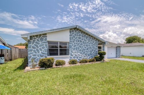 6231 Seabreeze Dr, Port Richey, FL 34668-3547