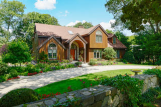 64 Huckleberry Holw, Stamford, CT 06903-3940