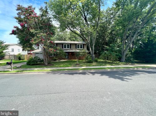 13249 Sturbridge Rd, Woodbridge, VA 22192-3729