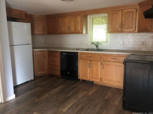 7 John St, Norwich, CT 06360-5014