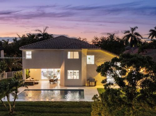 3761 144th Ave, Hollywood FL  33027-3785 exterior