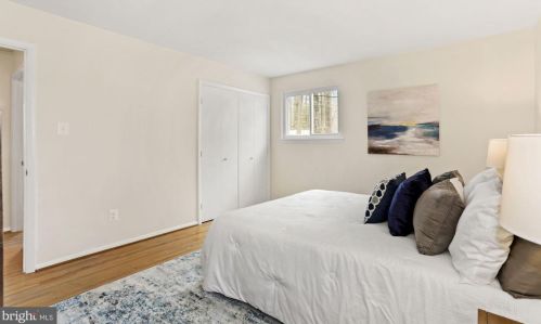 5637 Bellington Ave, Springfield VA  22151-2702 exterior