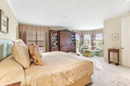 15563 Estancia Ln, West Palm Beach FL  33414-7439 exterior