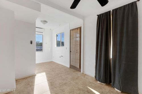 2515 10 St, Phoenix AZ 85020-5821 exterior