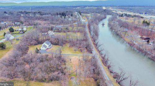 63 Willow Mill Park Rd, Navy Sup Dpt PA  17050-1757 exterior