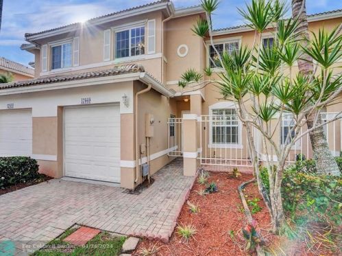 17009 23rd St, Hollywood, FL 33028-2000