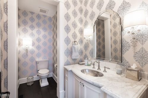 655 Hillcrest Ave, La Canada CA  91011-4040 exterior