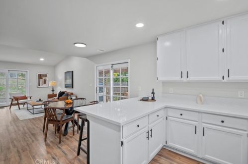 30807 Arlington St, Santa Clarita CA  91384-2453 exterior