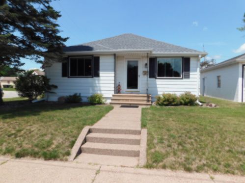 2203 Green Bay St, La Crosse WI  54601-5915 exterior