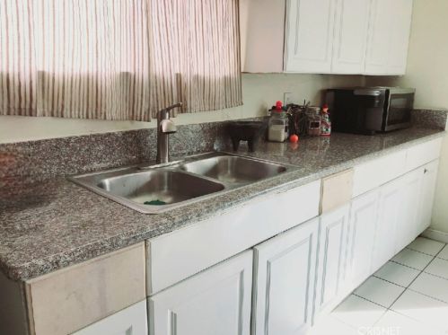 809 Vine Dr, Bakersfield CA  93307-3944 exterior