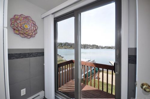 26 Birch St, Waterbury CT  06704-3806 exterior