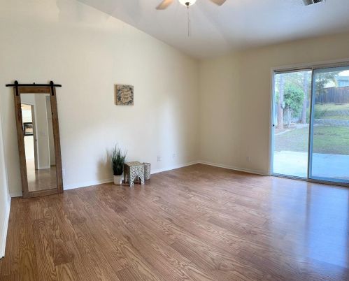 2310 Paradise Ct, Hollister CA  95023-8035 exterior