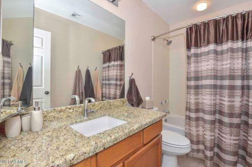 4208 Cielo Grande, Glendale AZ  85310-4093 exterior