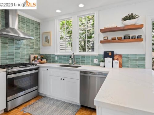 132 Cambridge Way, Oakland, CA 94611-4153