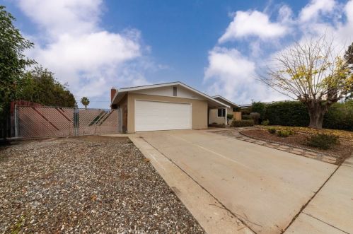 1427 Laramie Ave, Redlands CA  92374-4181 exterior