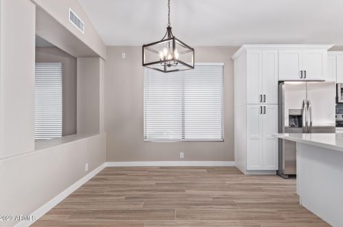 1722 Gilmore Cir, Mesa AZ 85206-3855 exterior