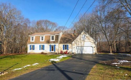 36 Bittersweet Dr, Gales Ferry, CT 06335-1040
