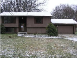 1889 Hazel St, Akron, OH 44312-5105