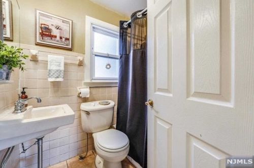 181 Cedar St, Ridgefield Park NJ  07660-1803 exterior