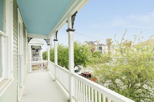 406 17 St, Galveston TX 77550-4968 exterior