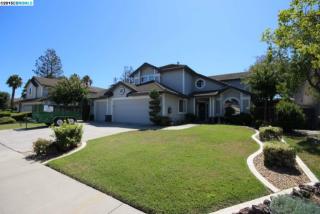 1537 Larkspur Ct, Oakley, CA 94561-2655