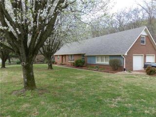 121 Nathan Forest Dr, Hendersonville, TN 37075-4382
