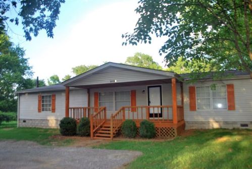 219 Shivel Dr, Hendersonville, TN 37075-3518