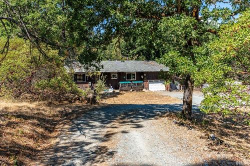 700 Steele Ln, Laytonville, CA