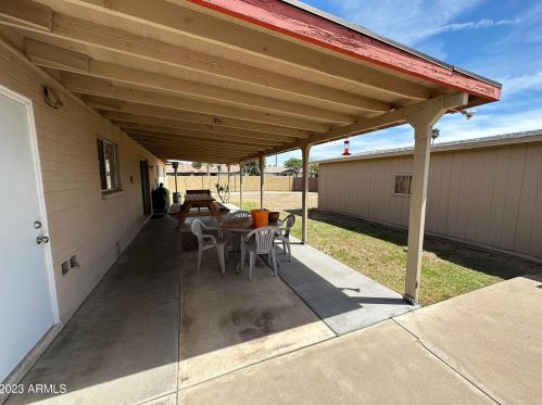 4111 Camino Acequia, Phoenix, AZ 85051-1039