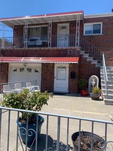 2417 Fish Ave, Bronx, NY 10469-5717