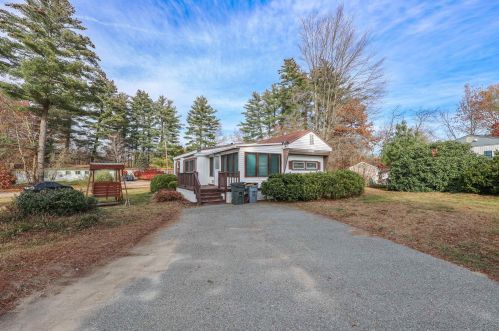 17 Mark St, Nashua, NH 03062-3557