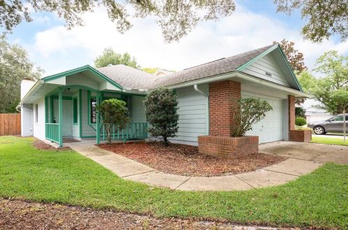 10605 Suntree Ct, Orlando, FL 32817-3361