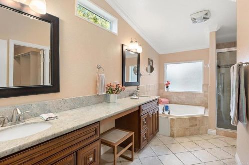 1992 Warmlands Ave, Vista CA  92084-3332 exterior