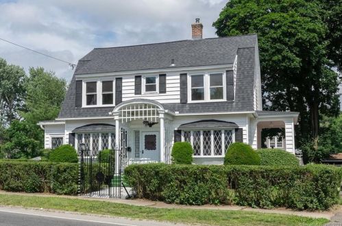 146 Frost Rd, Waterbury, CT 06705-2142