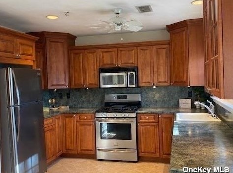 119 Lakebridge Dr, San Remo, NY 11754-3950