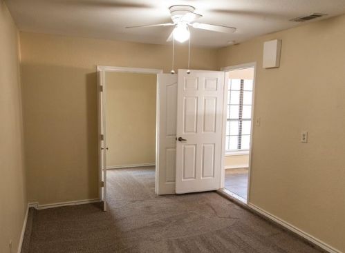 438 Vincent St, Cedar Hill TX 75104-9090 exterior