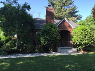 5705 Central Avenue Pike, Knoxville, TN 37912-2608