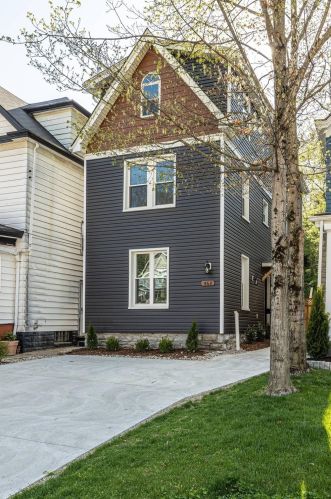 568 Delta Ave, Cincinnati, OH 45226-2046