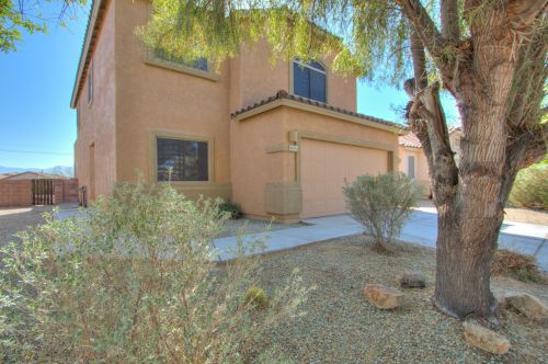 8692 Moonfire Dr, Tucson, AZ 85743-1519