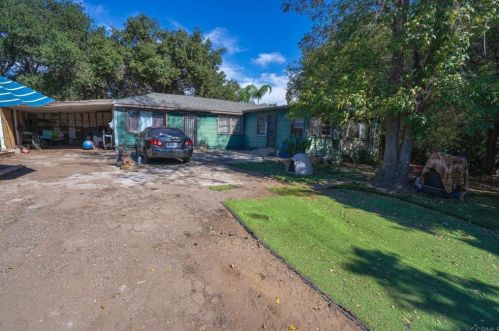 1960 Buena Creek Rd, Vista, CA 92084-7802
