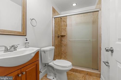 1419 17th St, Philadelphia PA  19146-4714 exterior