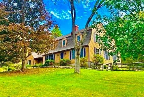 11 Hinterlands Dr, Rhinebeck NY  12572-2344 exterior
