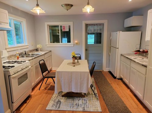 448 Upper Horseshoe Dr, Twin Lakes, WI 53181-9558