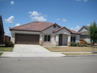 6062 Dayton Ave, Fresno, CA 93727-8911