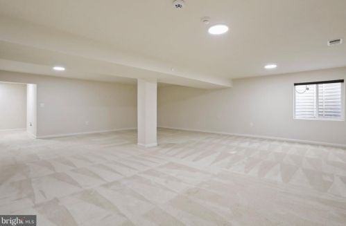 445 Lord Fairfax St, Charles Town WV  25414-2603 exterior