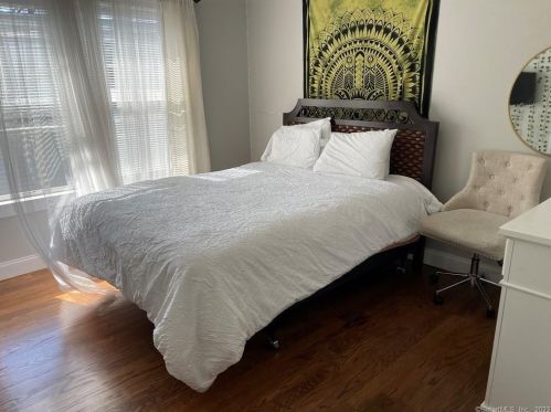 269 Valley Ave, Bridgeport CT  06606-3756 exterior