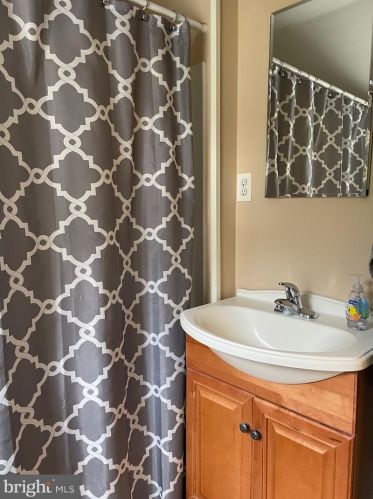 3212 Hilltop Rd, Newtown Square PA  19073-4207 exterior