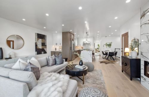 33 Rice St, Daly City CA  94014-1035 exterior