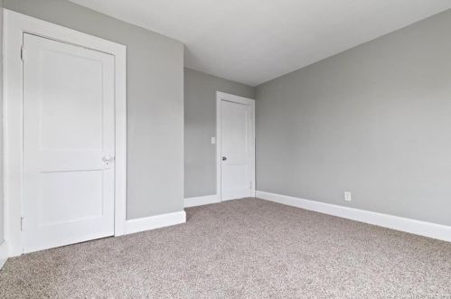 19 Waller Ct, United States Coast Guard Ac CT  06320-5217 exterior